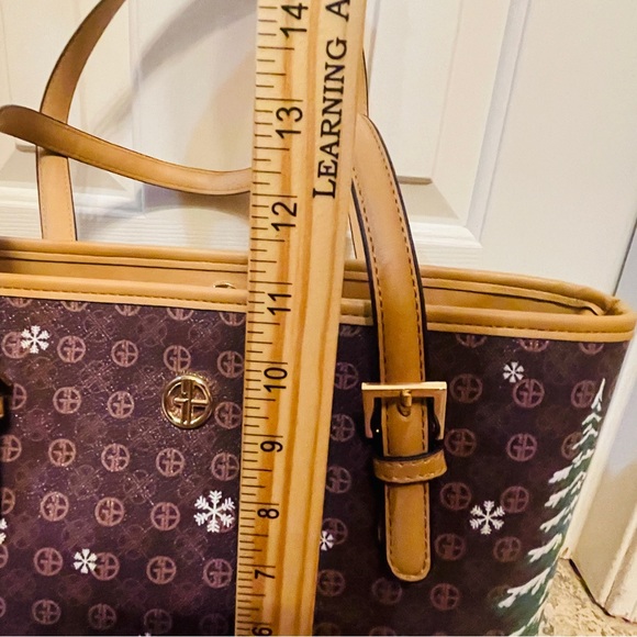 🎄SALE!! NWT Frisky, Fun Giani Bernini Christmas Holiday Tote & Matching Wallet!! - Picture 8 of 16